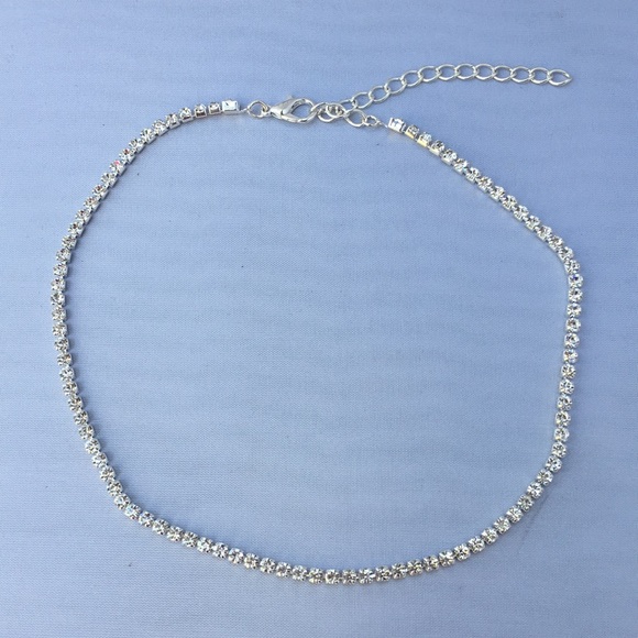New! Rhinestone Choker - Picture 2 of 6